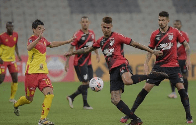 尽管比赛中 尽管比赛中